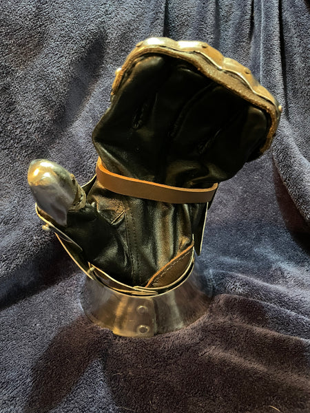 Gauntlets - RapTi - Titanium – Valkyrie Forge Inc.